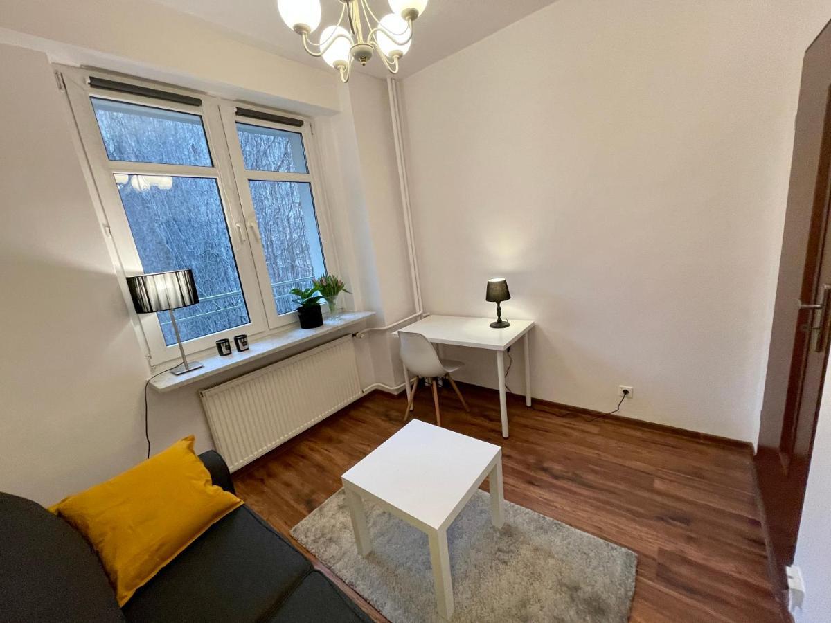 Diamond Metro Wifi 300 Mbs 70'Tv Netflix Hbo Appletv+ Apartment Warsaw Exterior photo